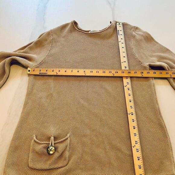 Vintage Tan long sleeve sweater with cute pocket mother of pearl button detail - Picture 8 of 8